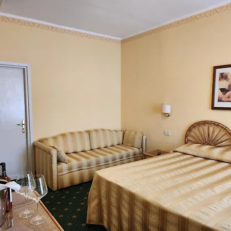Riviera Hotel