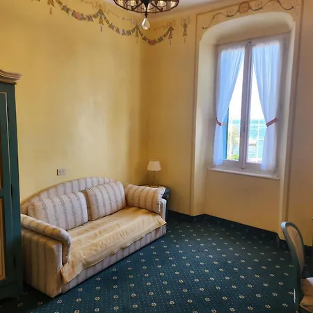 Hotel Riviera
