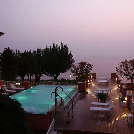 Riviera Hotel 3*