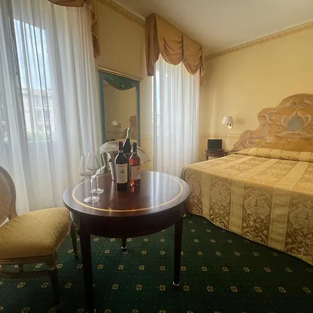 Riviera Hotel 3*