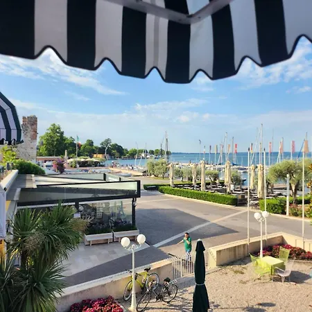 Riviera Szálloda 3*