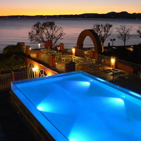 Szálloda Riviera 3*